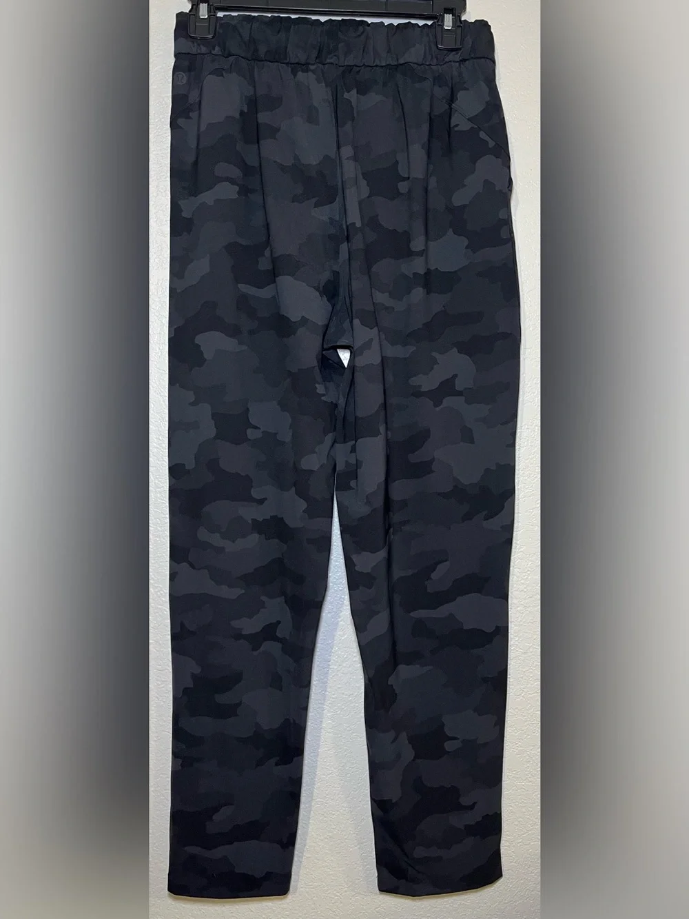 Lululemon Keep Moving Pant 7/8 High-Rise Incognito Camo Multi Grey Size 6 NWOT